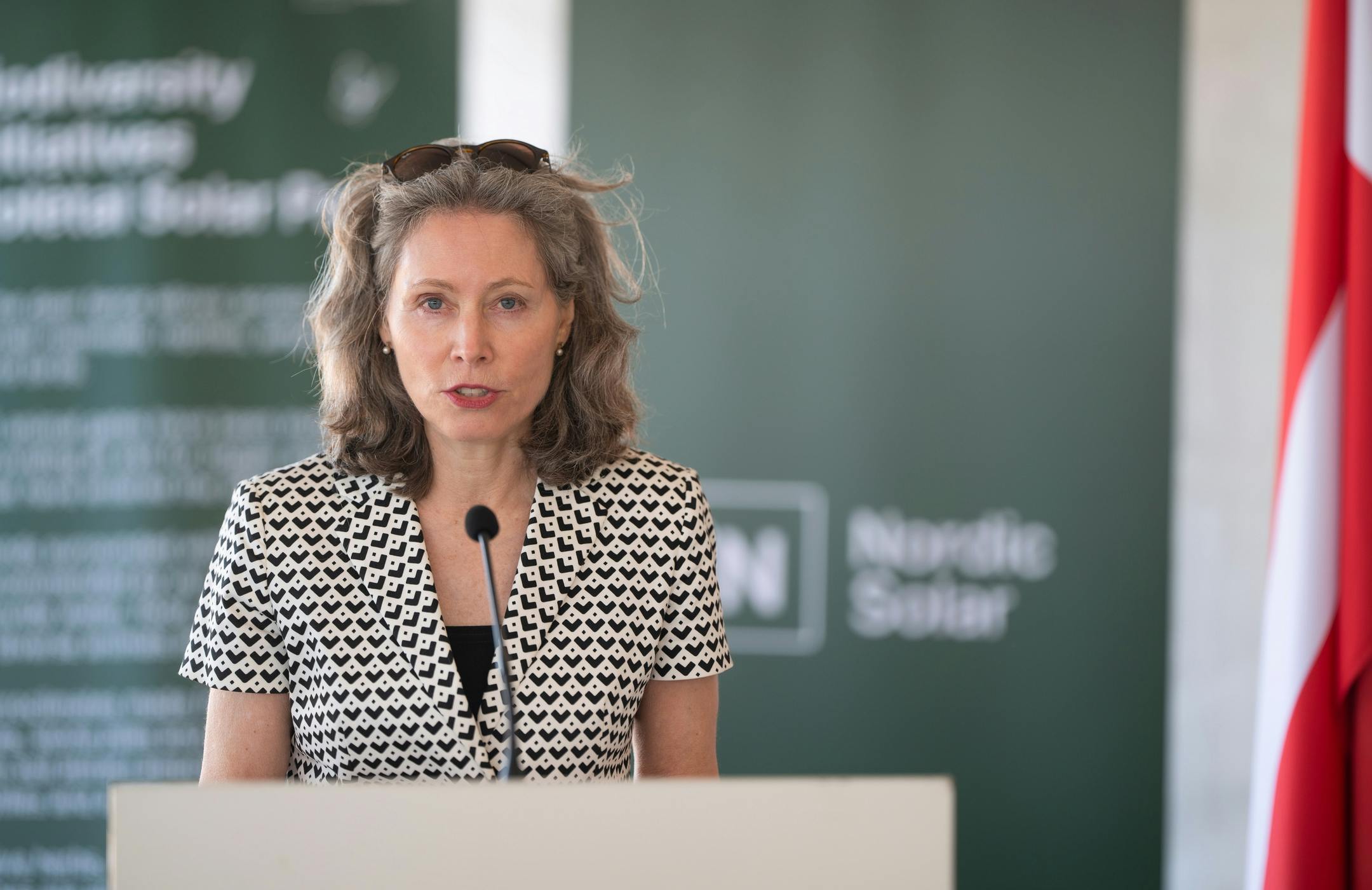 Den danske ambassadør i Litauen Grete Sillasen taler til Moletai åbning