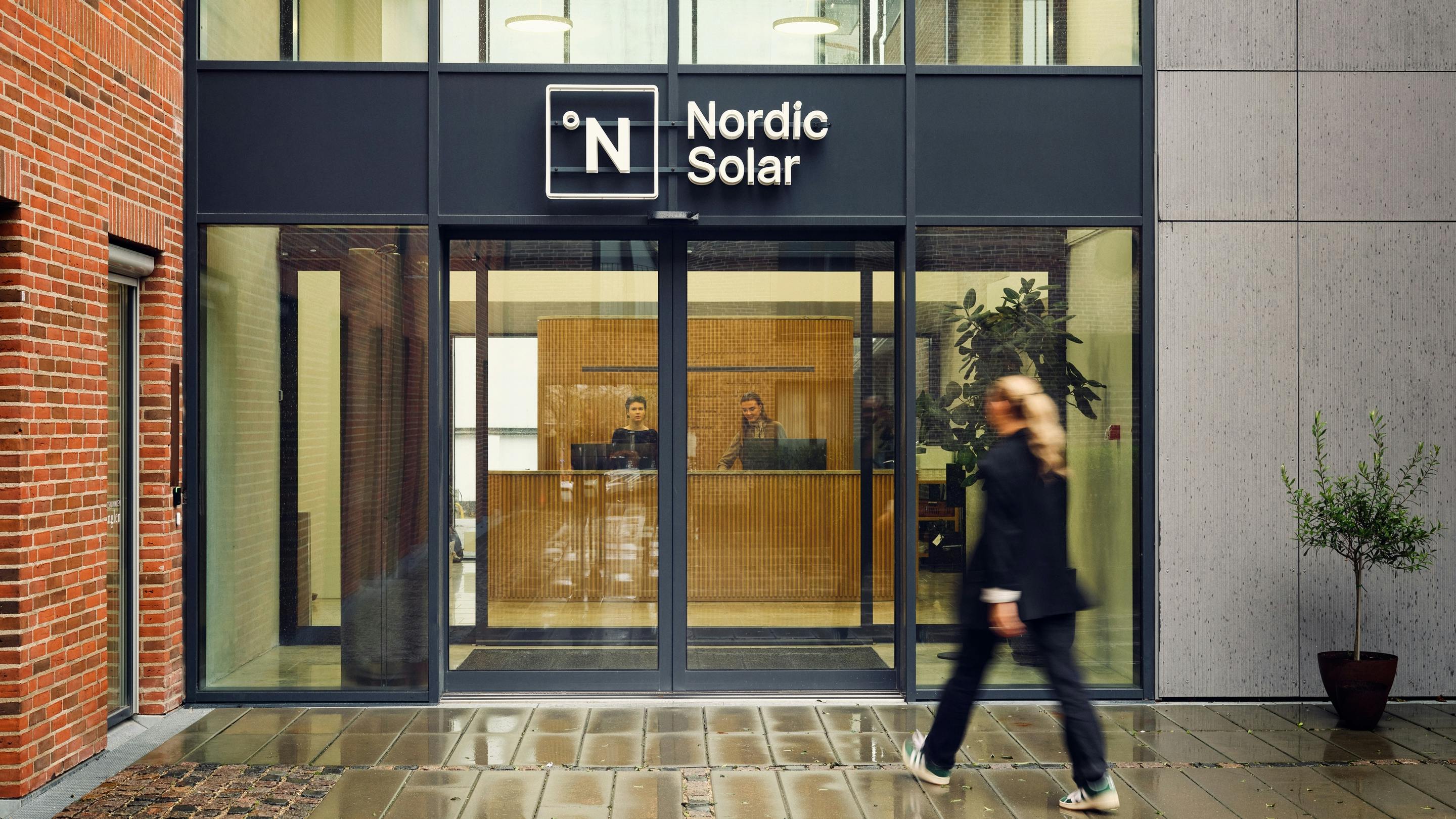 foto af Nordic Solars indgang.
